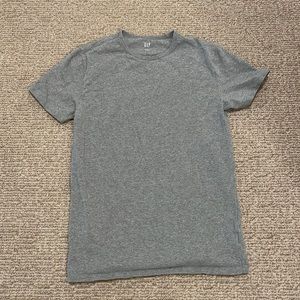 COPY - Gap Size Small Gray Short Sleeve Tee
